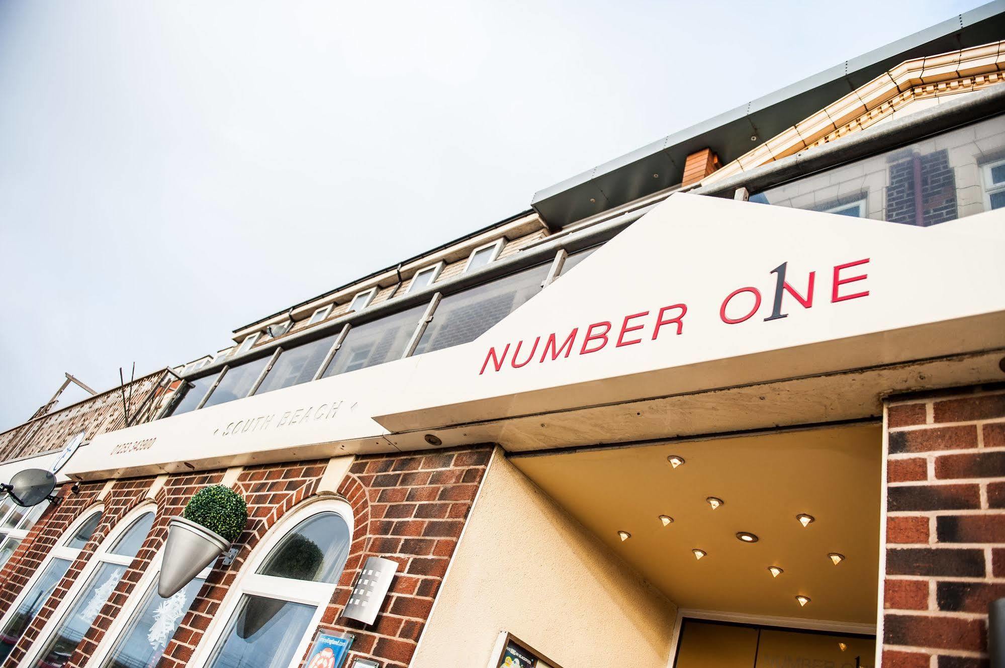 Pensión Number One South Blackpool